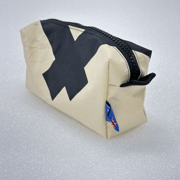 Recycled Sailcloth Wash Bag Thumbnail