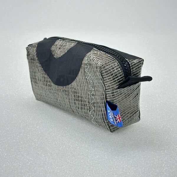 Recycled Sailcloth Wash Bag Thumbnail