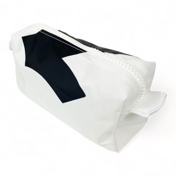 Recycled Sailcloth Wash Bag Thumbnail