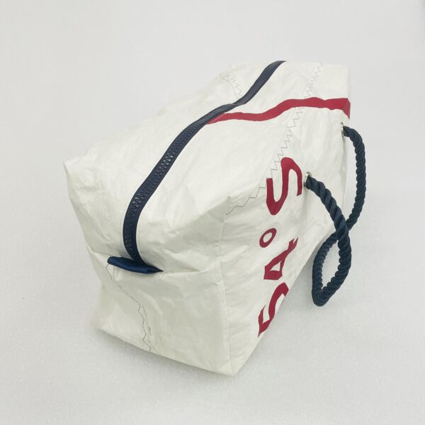 Recycled Sailcloth Medium Holdall Thumbnail